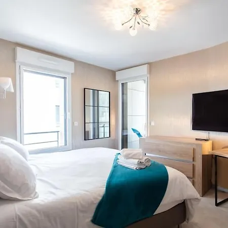 C2 - 2 Bdr Montfleury - Pool, Garage, Terrace & Ac Apartment Cannes